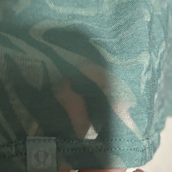 Lululemon Crescent Tee *Veil - Picture 2 of 5